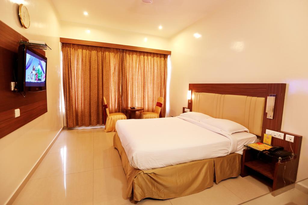 Hotel Swagath Grand Nagole Hyderabad Zimmer foto